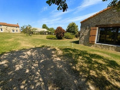 /international/fr/chateau-guibert-pays-de-la-loire-310102337607/