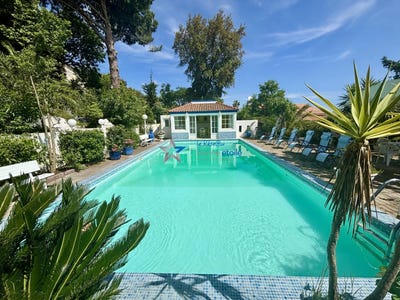 /international/fr/borgo-corsica-310099657113/