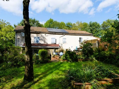 /international/fr/mazamet-midi-pyrenees-310101376194/?lang=en