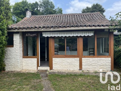 /international/fr/nanteuil-en-vallee-charente-310100106759/