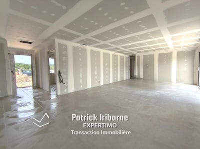 /international/fr/port-d-envaux-charente-310100793751/