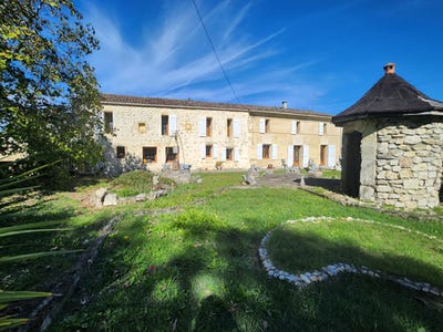 /international/fr/teuillac-aquitaine-310103370874/