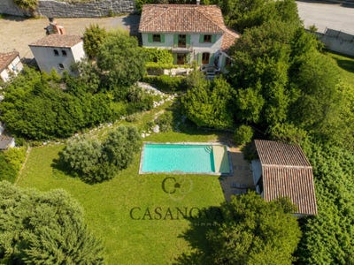 /international/fr/sommieres-languedoc-roussillon-310108276560/