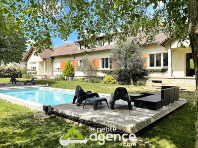 /international/fr/bourges-centre-val-de-loire-310107680412/