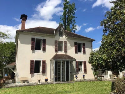 /international/fr/nay-aquitaine-310108377083/