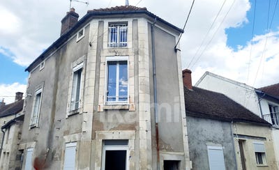 /international/fr/courson-les-carrieres-burgundy-310107912706/