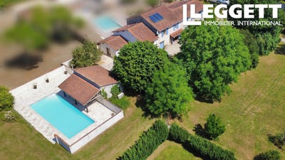 /international/fr/aubeterre-sur-dronne-charente-310108481685/?lang=th