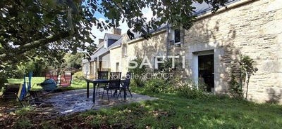 /international/fr/la-chapelle-neuve-brittany-310108674988/