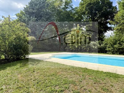 /international/fr/la-rochette-charente-310098905589/?lang=fr