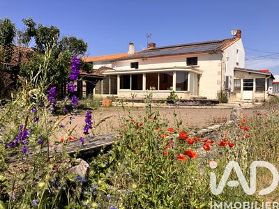 /international/fr/lucon-pays-de-la-loire-310107579110/
