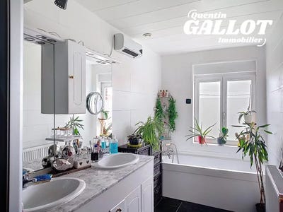 /international/fr/saint-pierre-brouck-calais-310103494202/