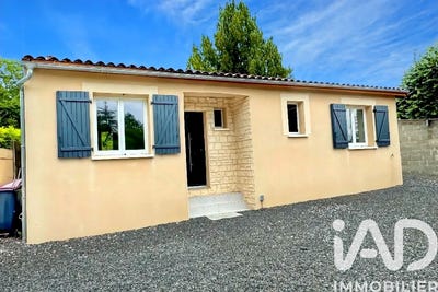 /international/fr/roullet-saint-estephe-charente-310108320707/