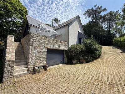 /international/fr/moelan-sur-mer-brittany-310108972512/