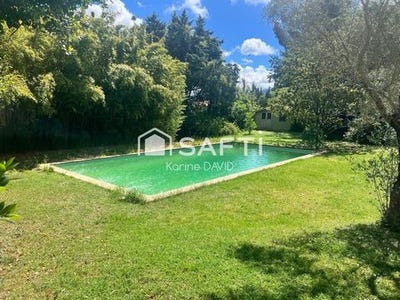 /international/fr/bouc-bel-air-provence-alpes-cote-d-azur-310107863453/