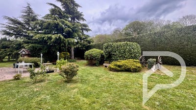 /international/fr/villers-cotterets-picardie-310098889846/