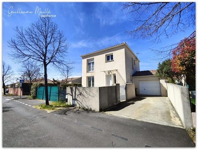 /international/fr/valros-languedoc-roussillon-310108553677/