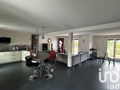 /international/fr/cosne-d-allier-auvergne-310100885501/