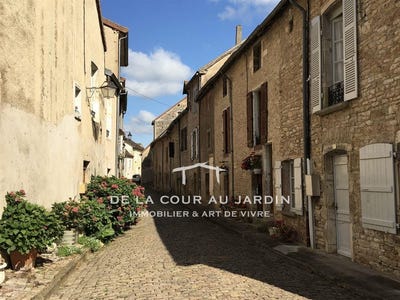 /international/fr/saint-gengoux-le-national-burgundy-310098736684/?lang=zh-tw
