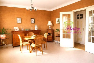 /international/fr/le-mesnil-le-roi-ile-de-france-310102788787/