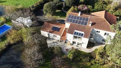 /international/fr/le-perrier-pays-de-la-loire-310103540127/