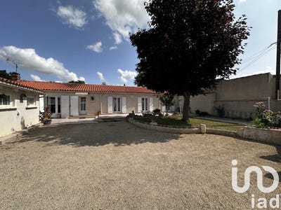 /international/fr/montroy-charente-310099946746/