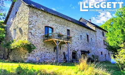 /international/fr/chateau-chervix-limousin-310104857925/