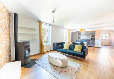 /international/fr/villefranche-sur-saone-rhone-310099614256/