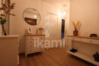 /international/fr/roussillon-burgundy-310106967790/