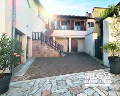 /international/fr/le-breuil-sur-couze-auvergne-310097543015/