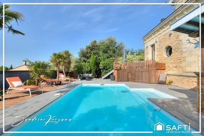/international/fr/saint-ciers-de-canesse-aquitaine-310108811653/