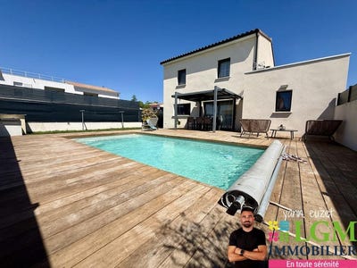 /international/fr/junas-languedoc-roussillon-310107743885/
