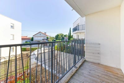 /international/fr/reze-pays-de-la-loire-310120008124/