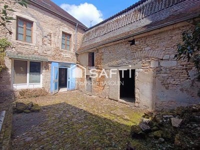 /international/fr/saint-gengoux-le-national-burgundy-310100015975/