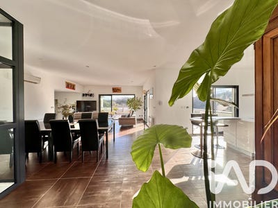 /international/fr/boucoiran-et-nozieres-languedoc-roussillon-310108727976/