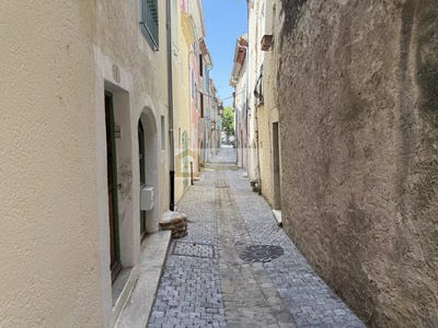 /international/fr/viviers-rhone-310100734927/