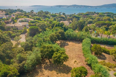 /international/fr/grimaud-provence-alpes-cote-d-azur-310103078909/