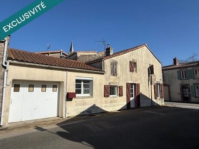 /international/fr/fougere-pays-de-la-loire-310106335198/