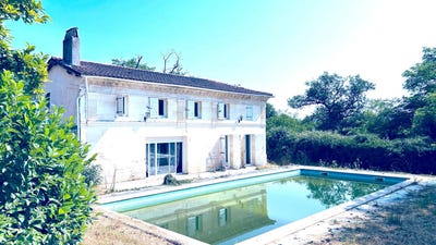 /international/fr/coutras-aquitaine-310104250025/