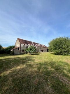 /international/fr/saint-sauveur-en-puisaye-burgundy-310110034747/