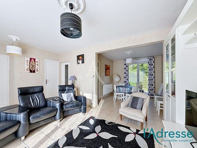 /international/fr/laval-pays-de-la-loire-310108601047/