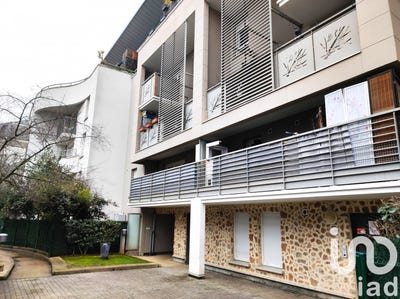 /international/fr/stains-ile-de-france-310097464408/