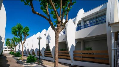 /international/fr/grande-motte-centre-val-de-loire-310119971426/