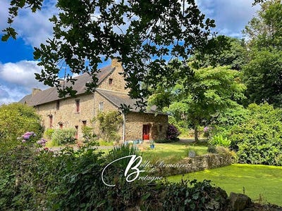 /international/fr/combourg-brittany-310100909500/
