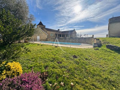 /international/fr/villefranche-du-perigord-aquitaine-310107490769/