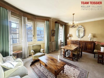 /international/fr/salon-de-provence-provence-alpes-cote-d-azur-310099915232/