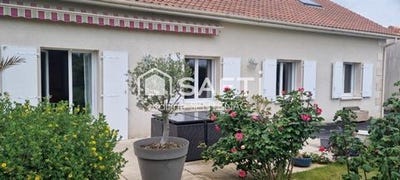 /international/fr/loudun-charente-310107814817/