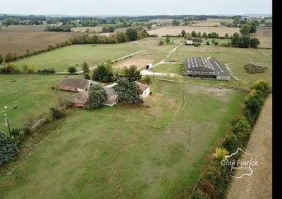 /international/fr/mazieres-naresse-aquitaine-310098805951/