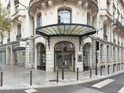 /international/fr/pau-aquitaine-310108263859/