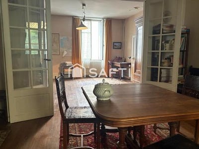 /international/fr/issoudun-centre-val-de-loire-310101654261/