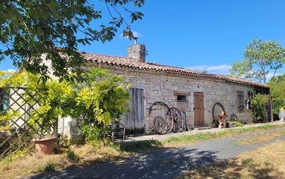/international/fr/razac-de-saussignac-aquitaine-310108430232/